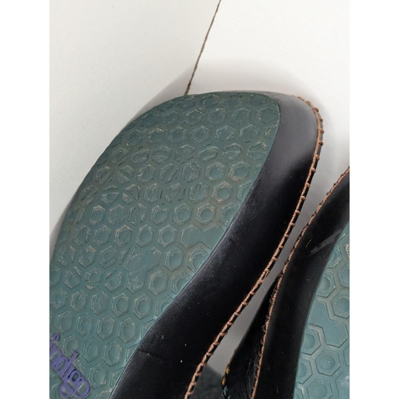 Indigo By Clarks Wedge Womens Black Leather Embroidered Sandals Size 8.5M - Picture 12 of 12